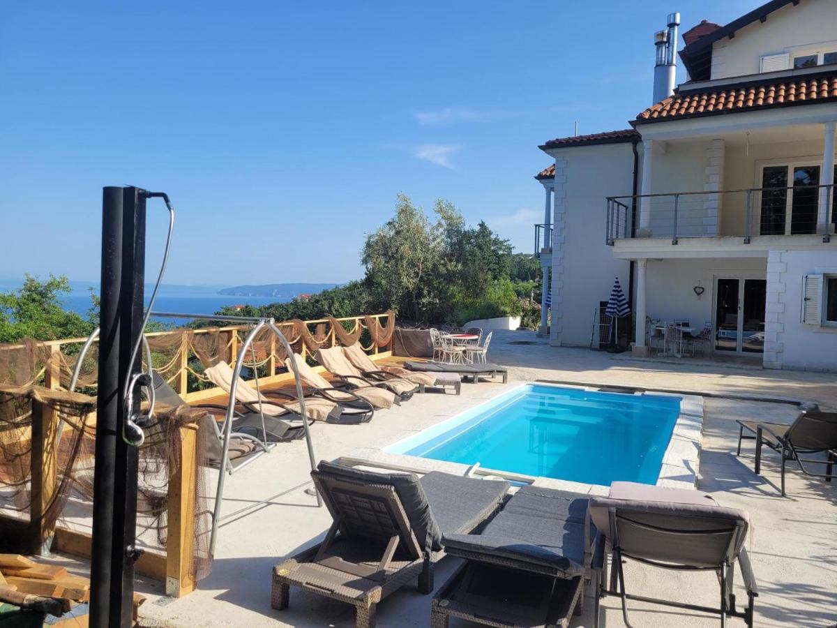 Ferienwohnung Mit Pool Kroatien Mit Meerblick Und Pool Lovran Exteriér fotografie