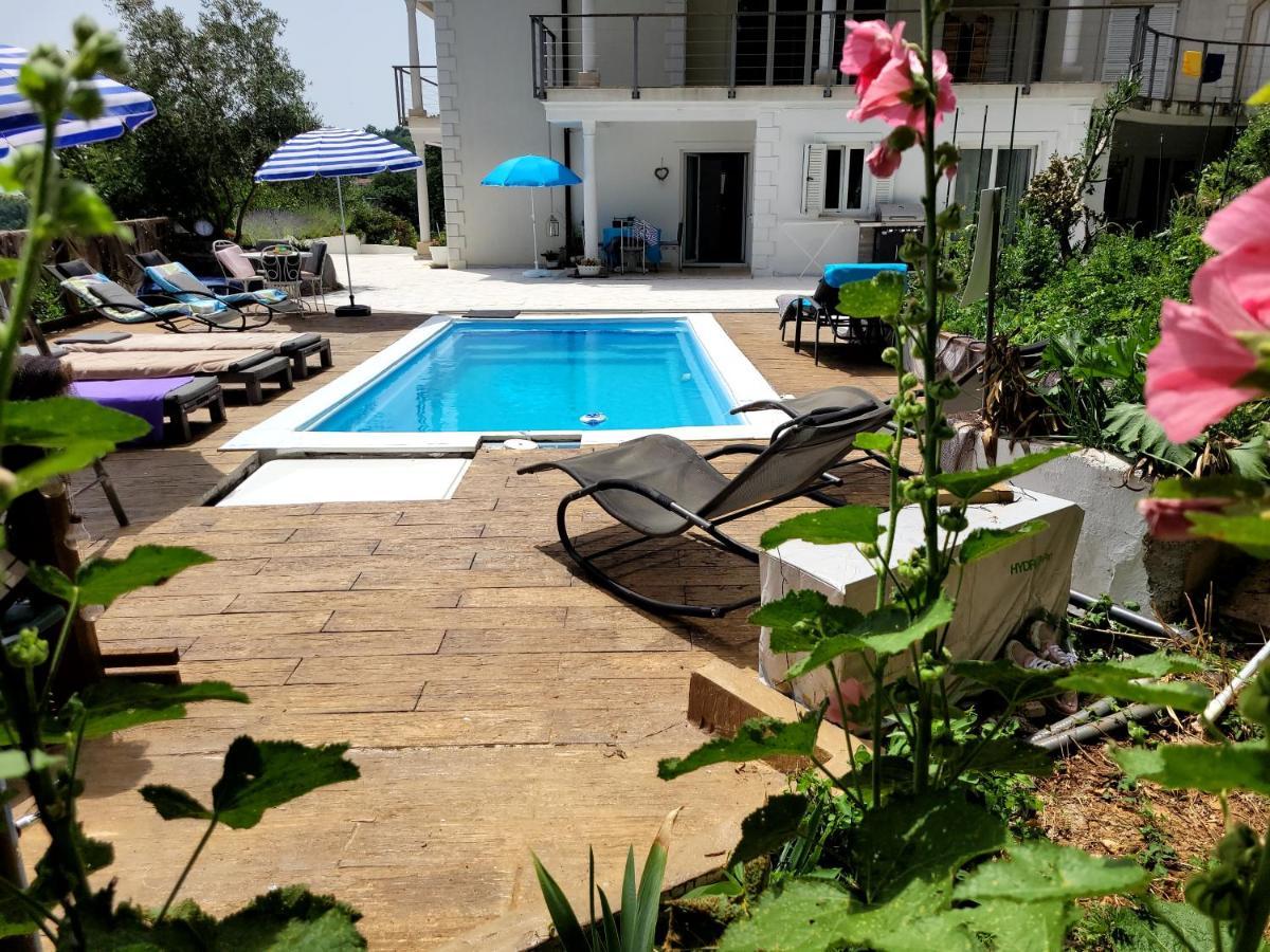Ferienwohnung Mit Pool Kroatien Mit Meerblick Und Pool Lovran Exteriér fotografie